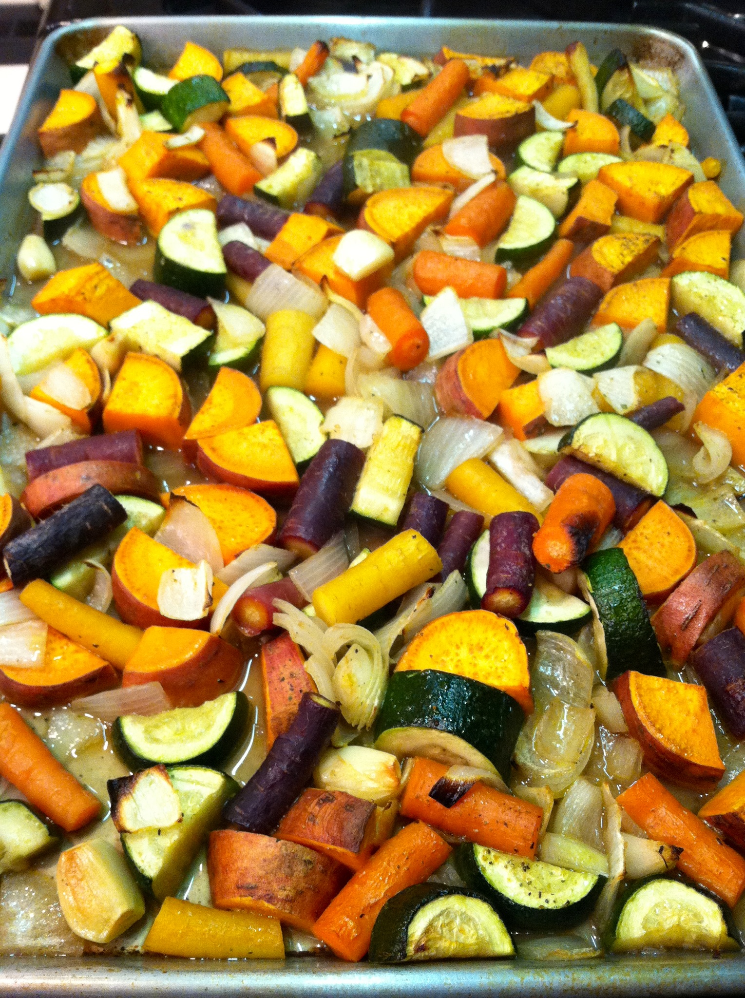 http://thehungryhusky.files.wordpress.com/2012/11/oven-roasted-vegetables.jpg